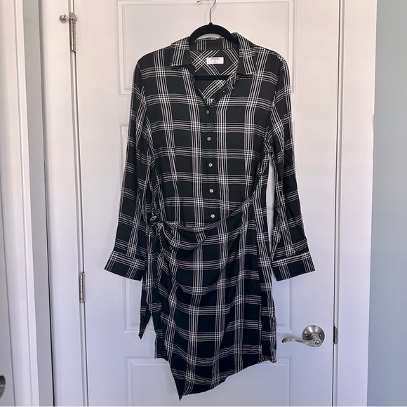 UNTUCKit Black and White Asymmetrical Long Sleeve Dress, Size 10 - Picture 2 of 5